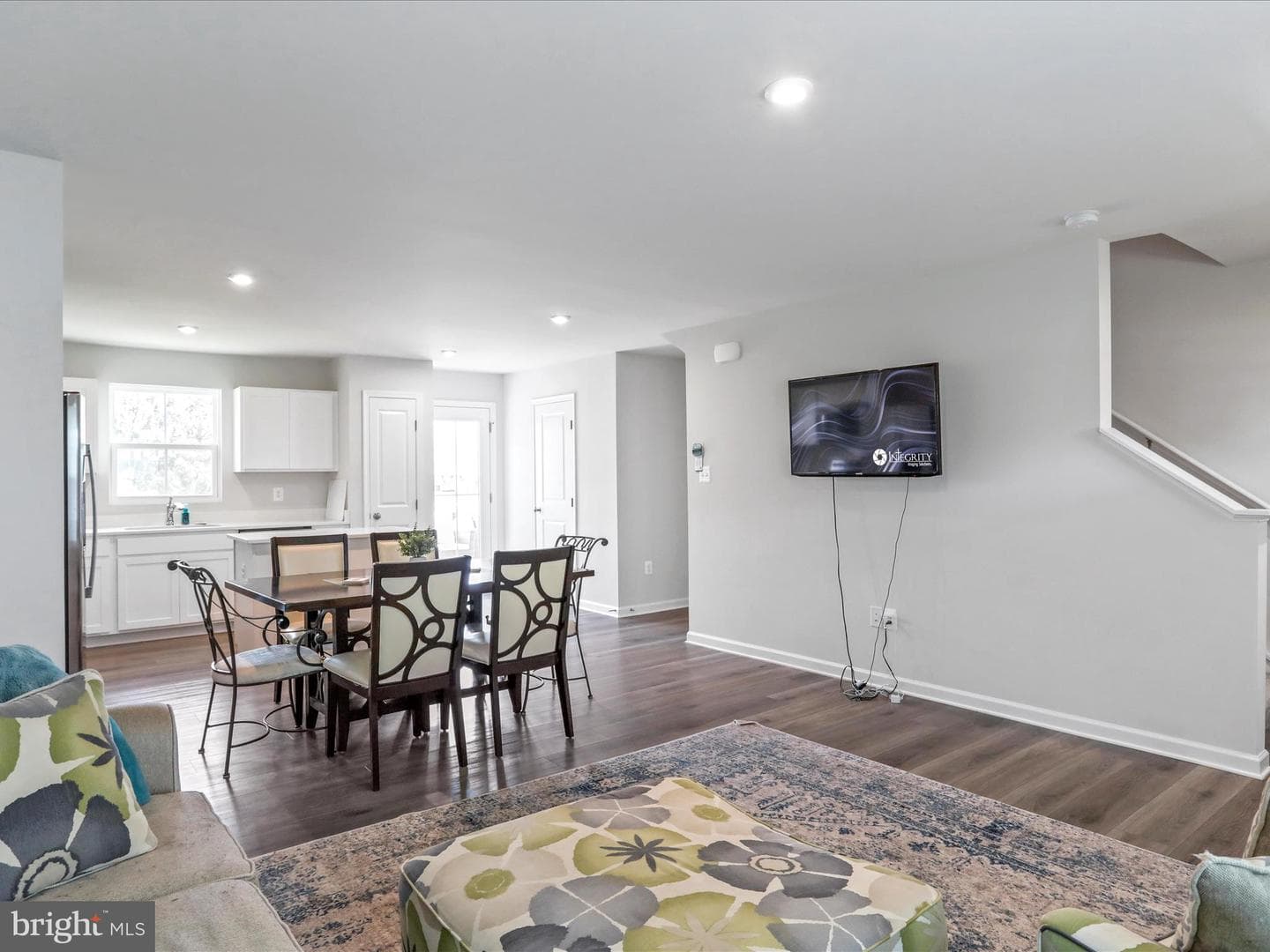 2824 Broadview Street photo 23