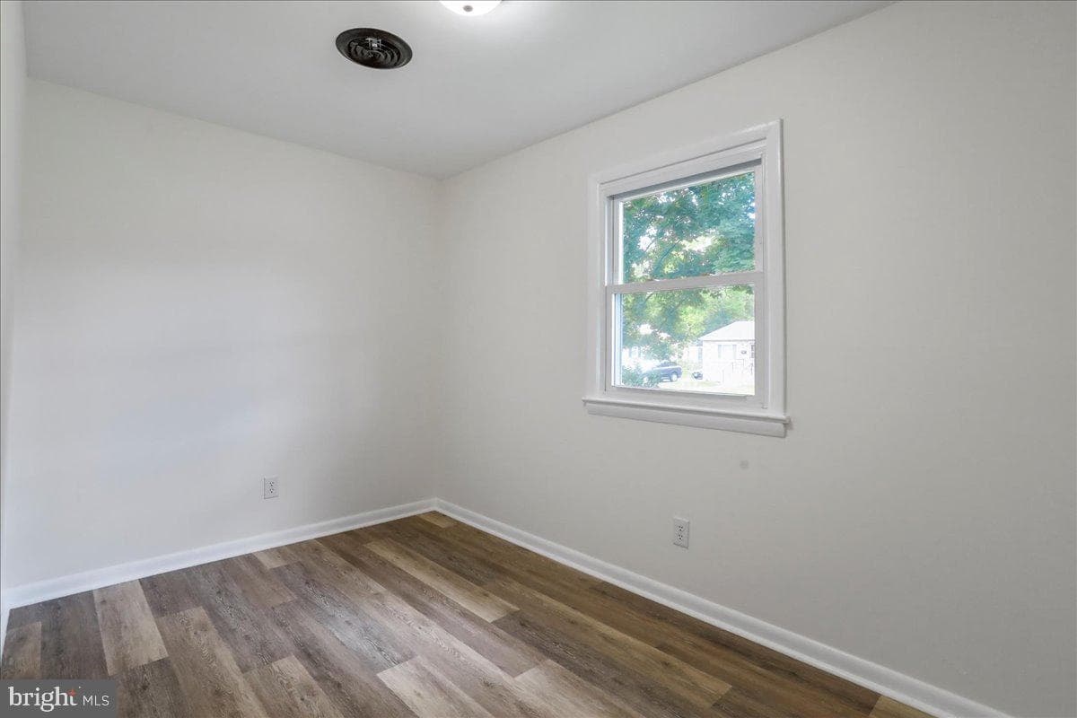 12 Montague Circle photo 14