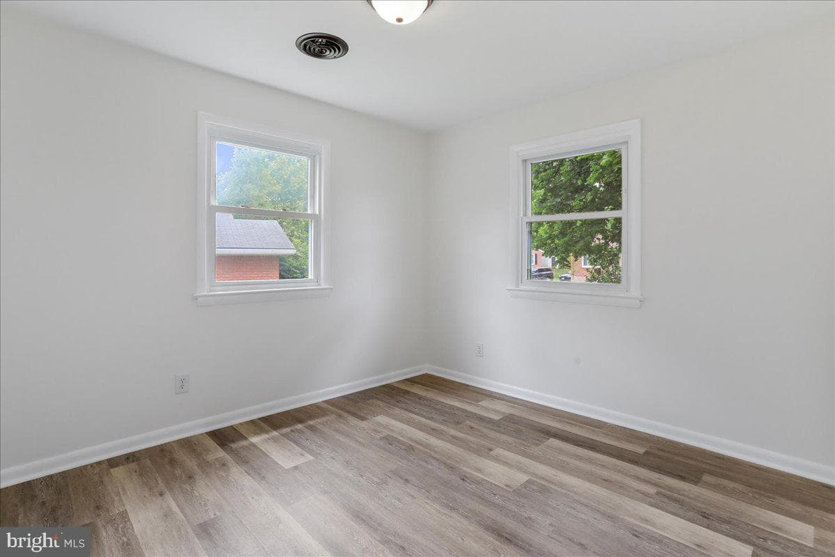 12 Montague Circle photo 16