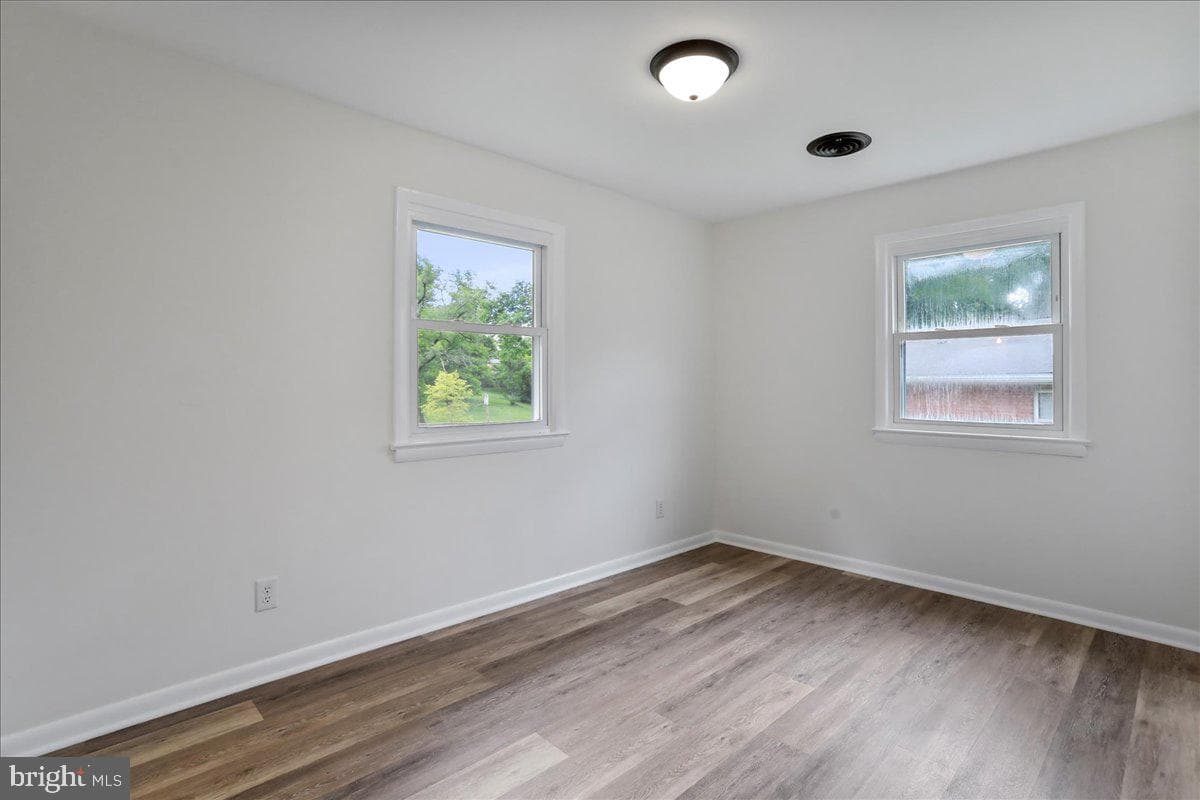 12 Montague Circle photo 18