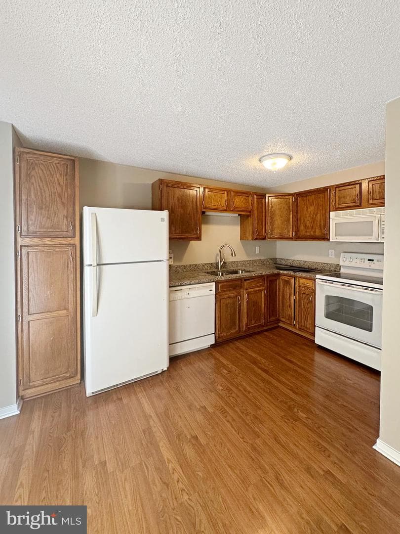 7 E Hart Street photo 7