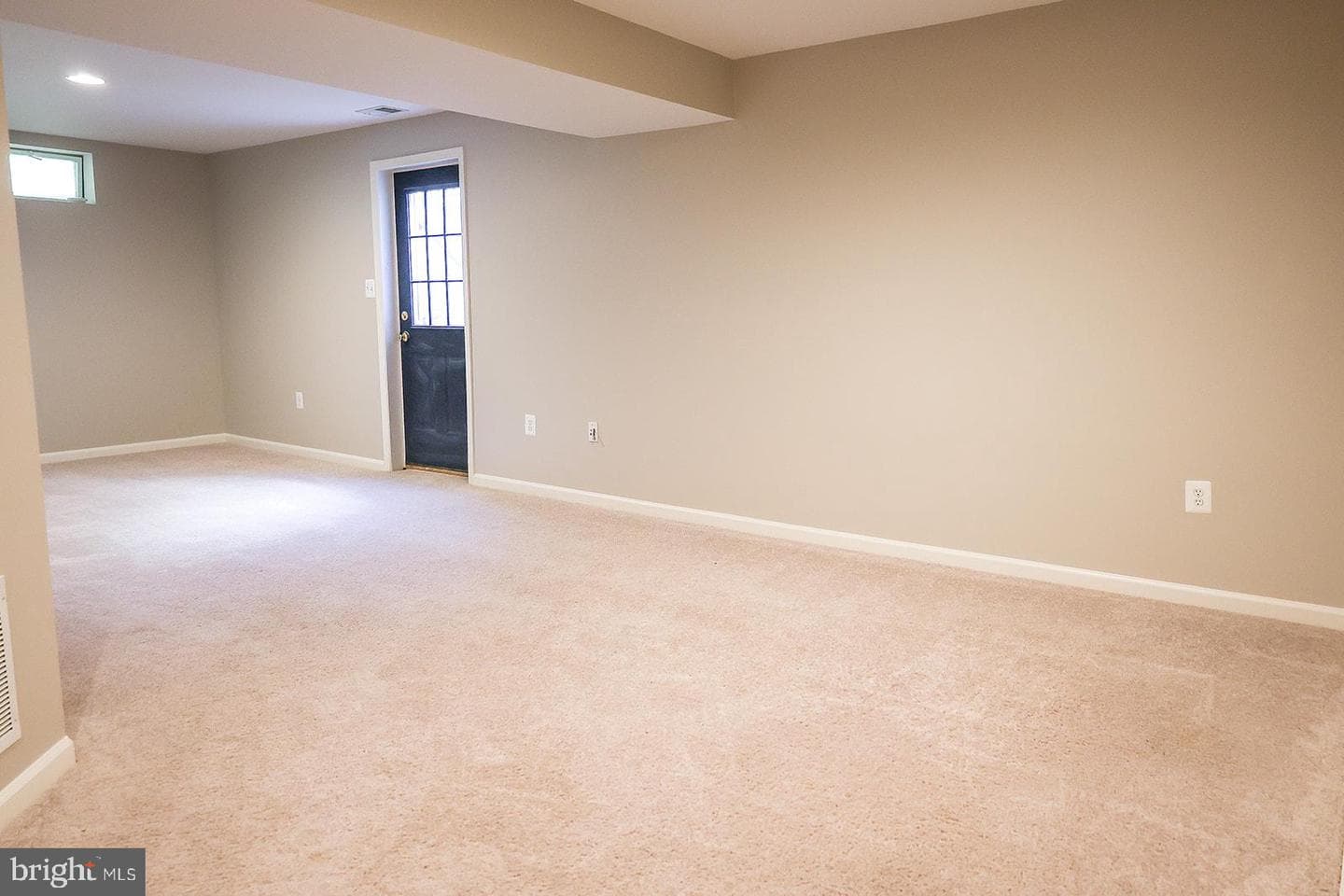 720 Beehive Way photo 17