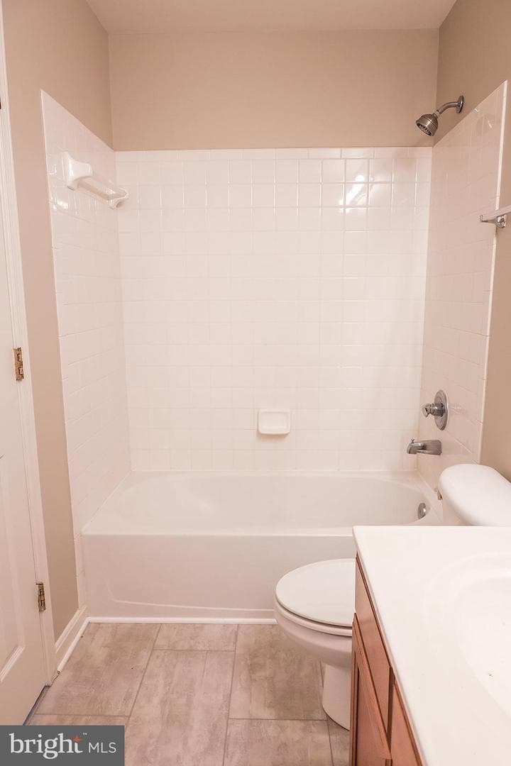 720 Beehive Way photo 22