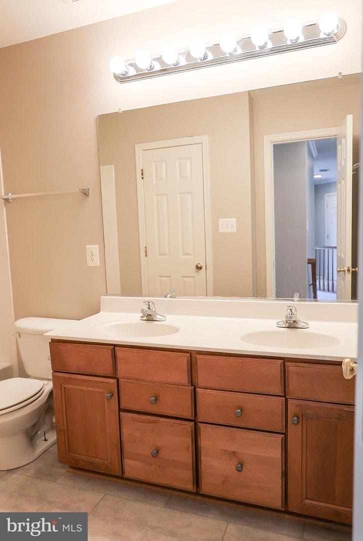 720 Beehive Way photo 23
