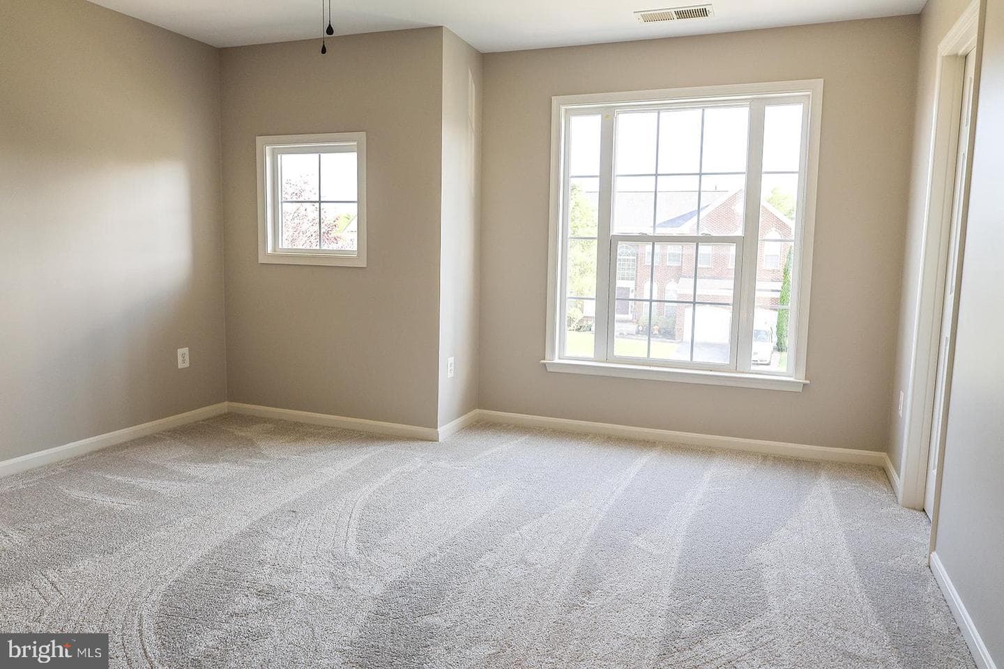 720 Beehive Way photo 24