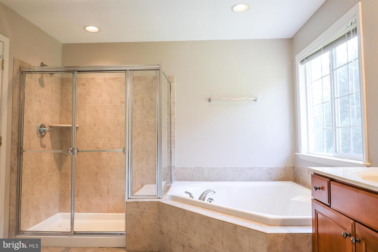 720 Beehive Way photo 27