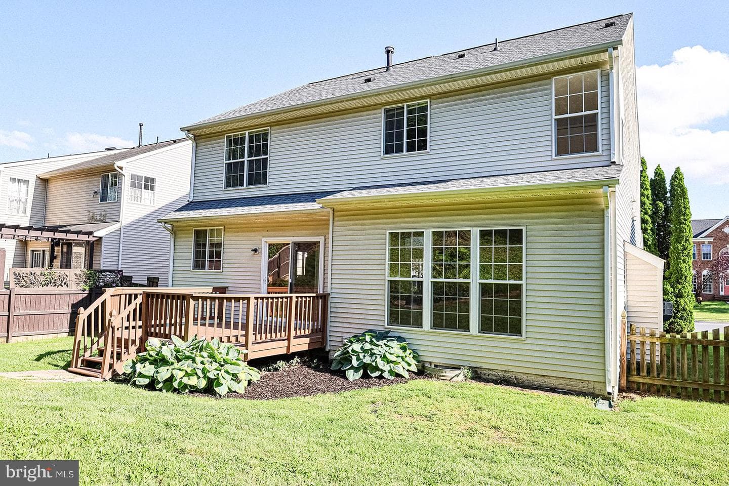 720 Beehive Way photo 3