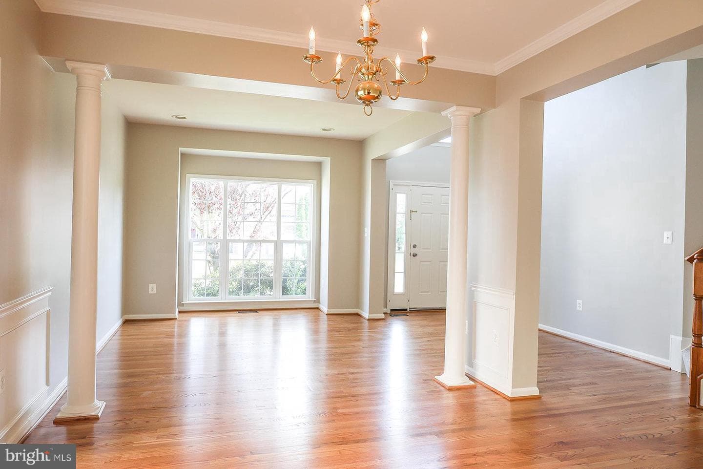 720 Beehive Way photo 4