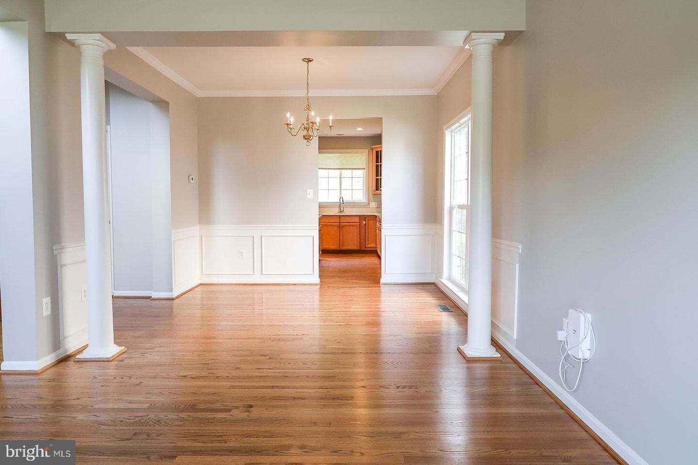 720 Beehive Way photo 6