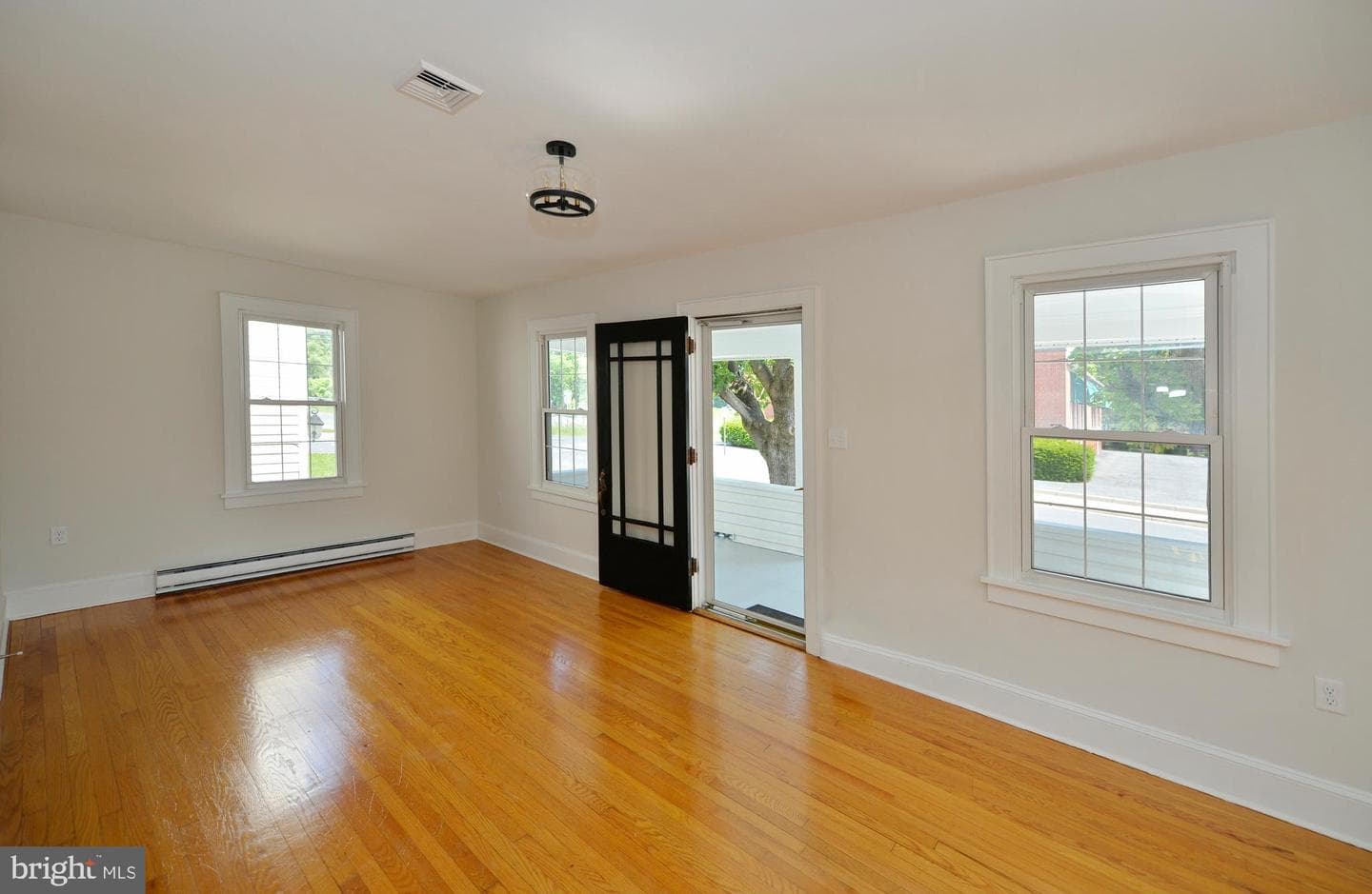 31 W Whitlock Avenue photo 23
