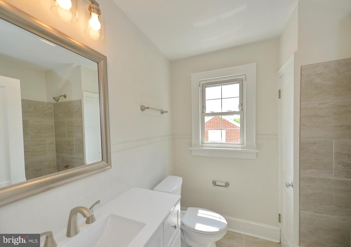 31 W Whitlock Avenue photo 27