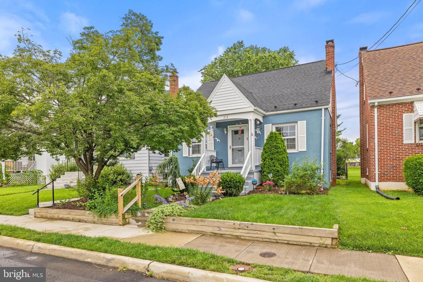 213 West Street photo 4