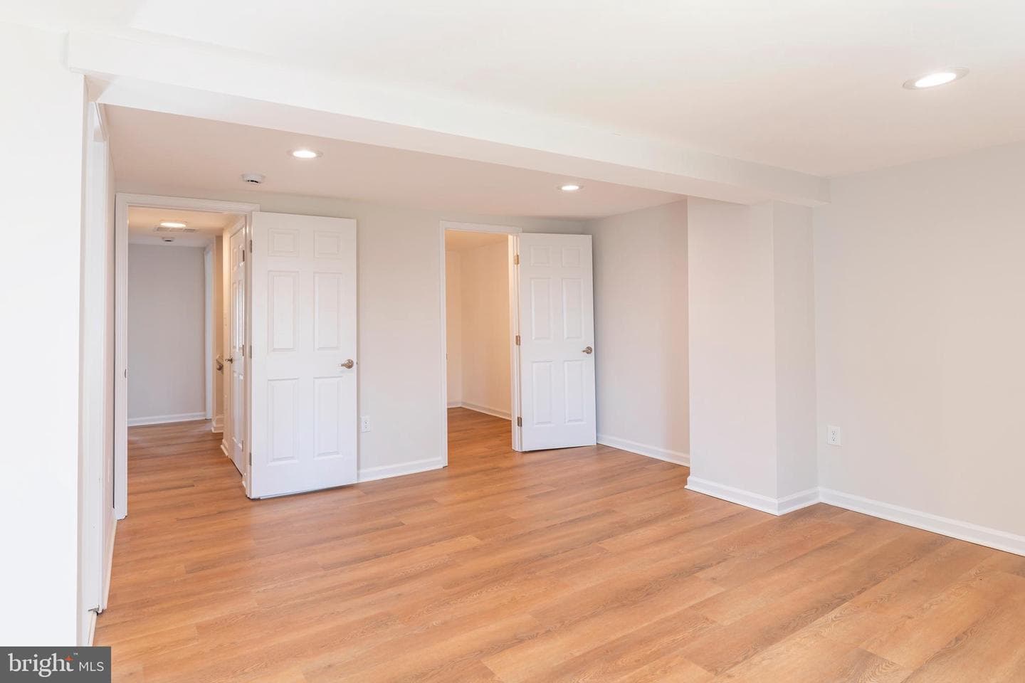 1004 S Cameron Street photo 16