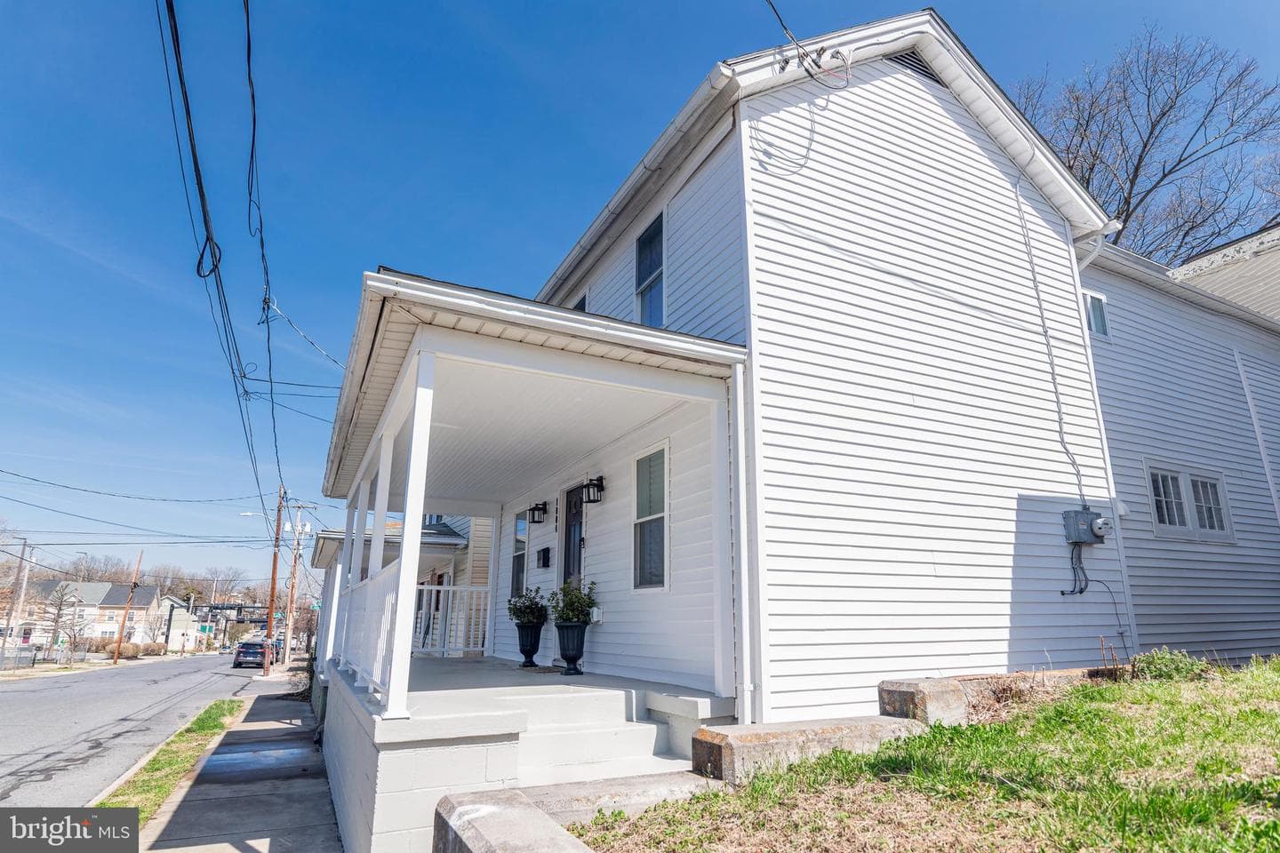1004 S Cameron Street photo 2