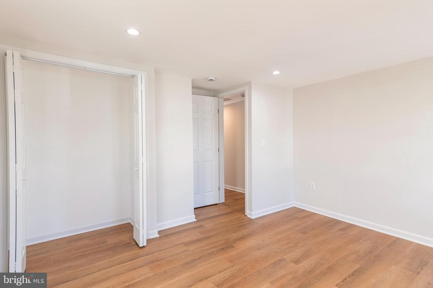 1004 S Cameron Street photo 22