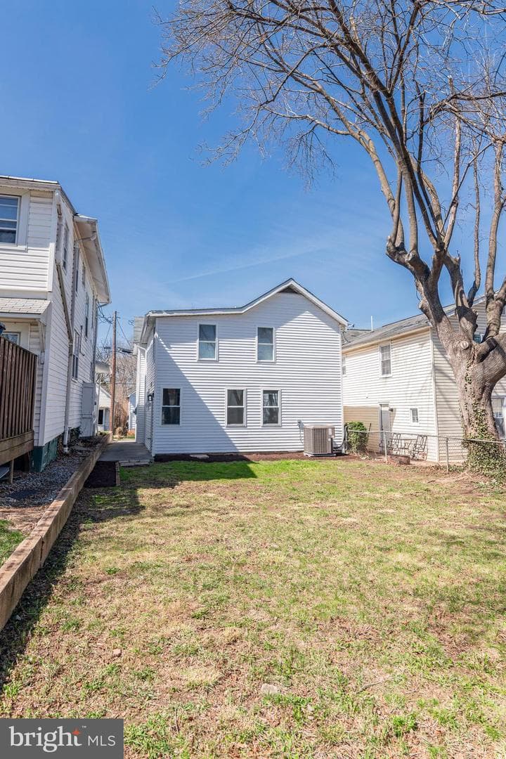 1004 S Cameron Street photo 7