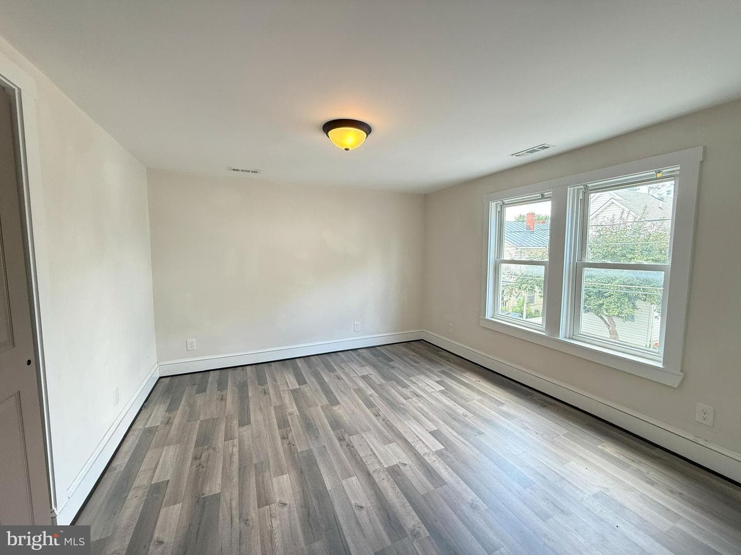 369 Charles Street photo 7