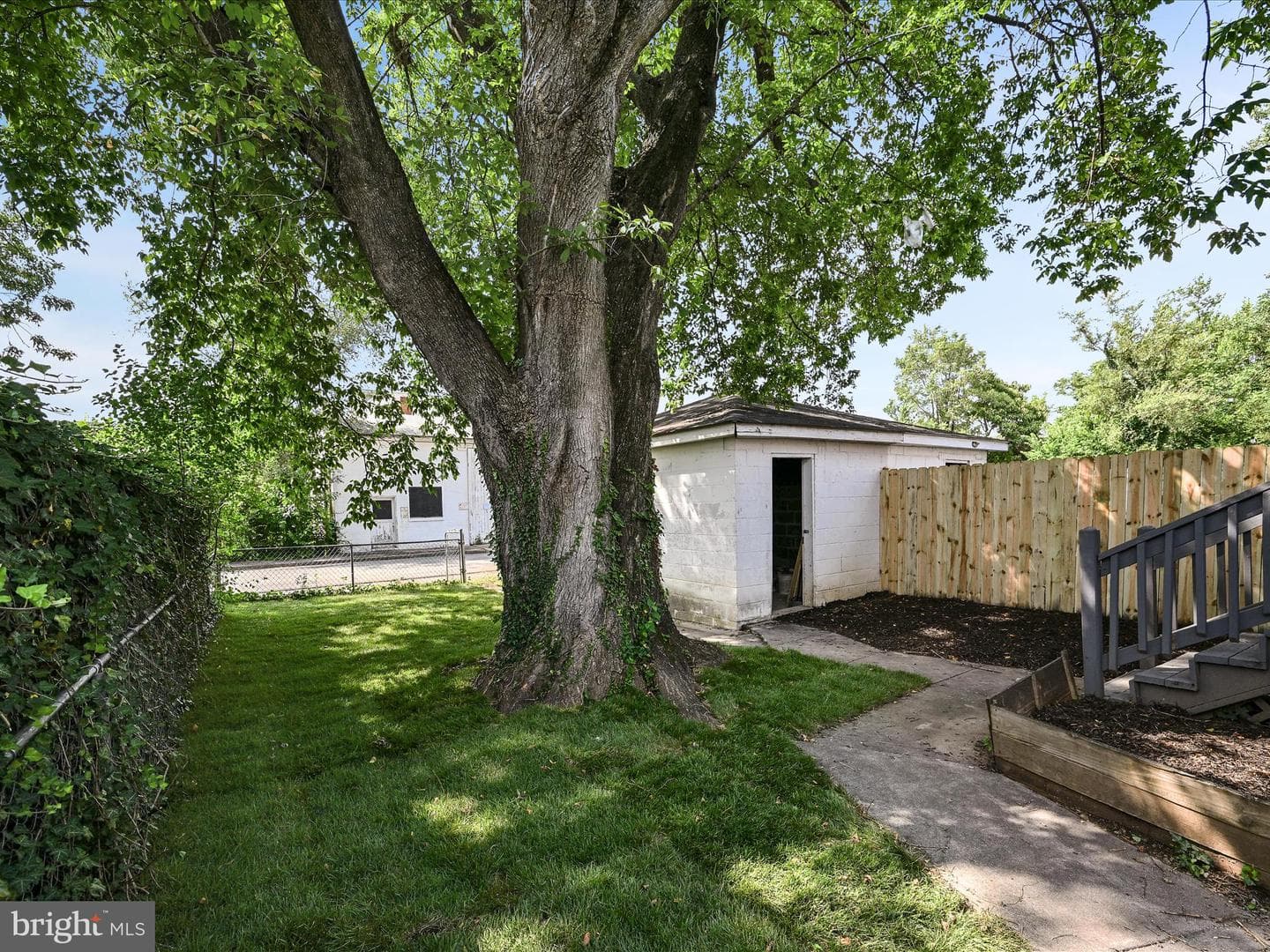 613 Watson Avenue photo 25