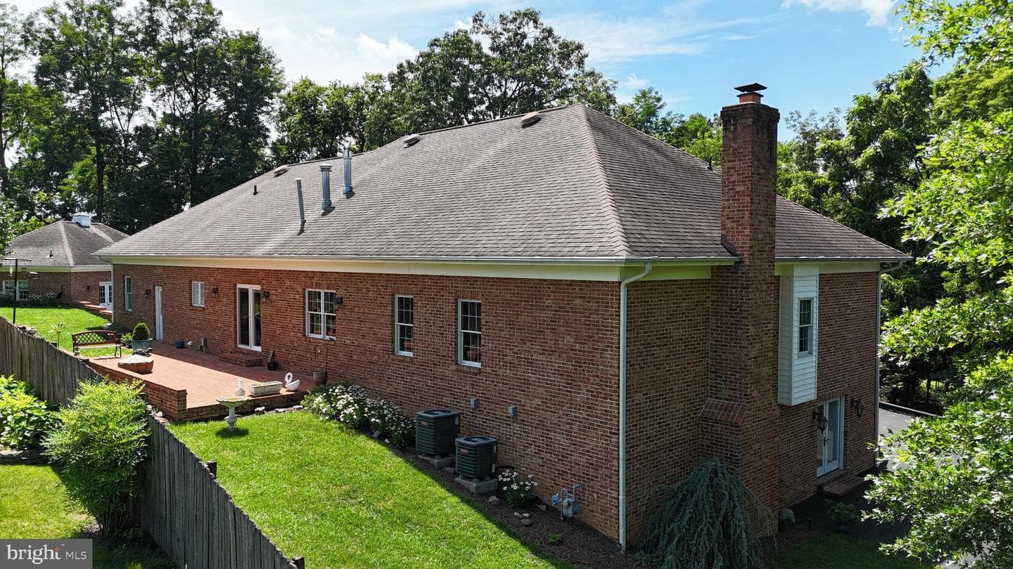 1205 Caroline Street photo 7