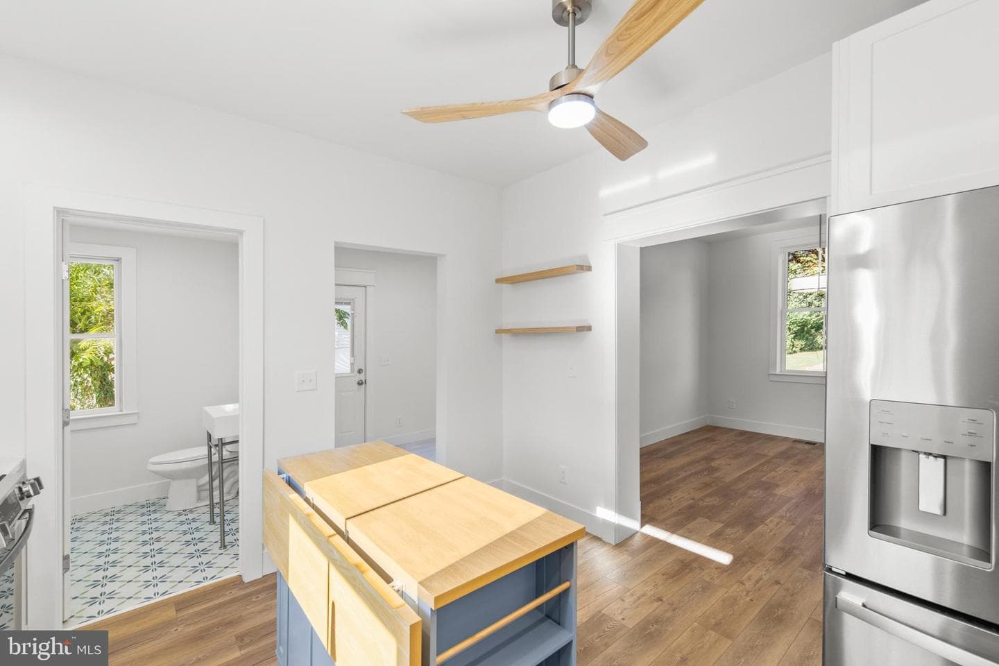 703 National Avenue photo 18