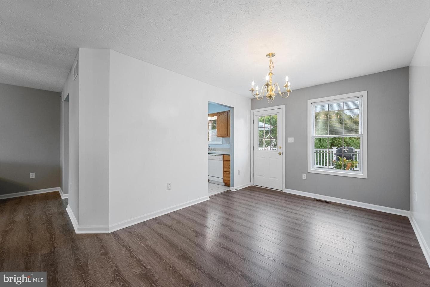 290 Green Street photo 11