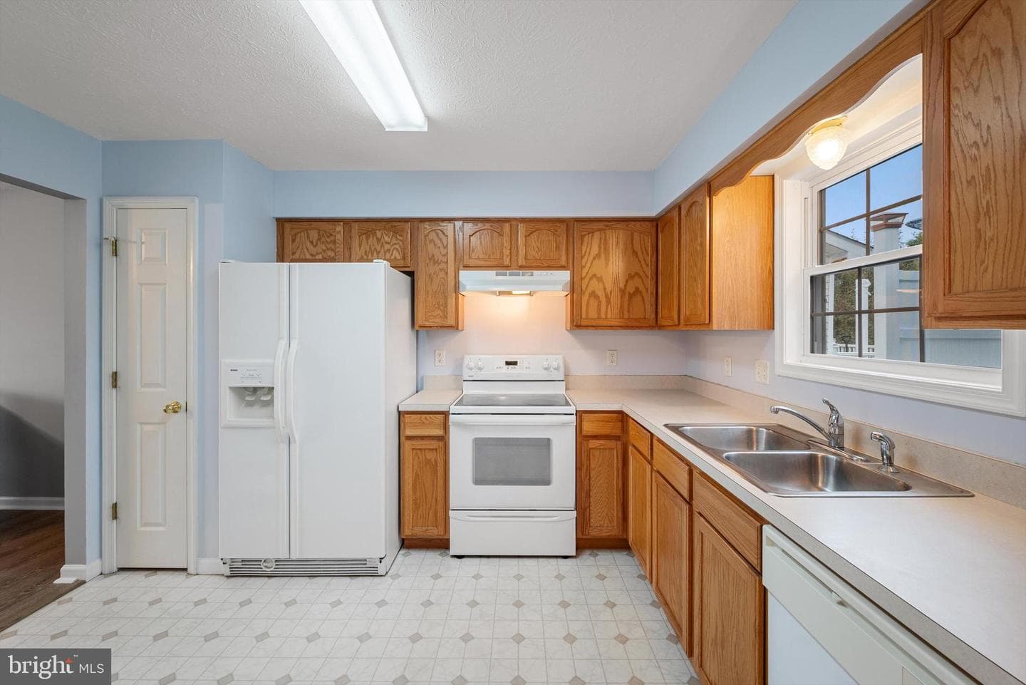 290 Green Street photo 13