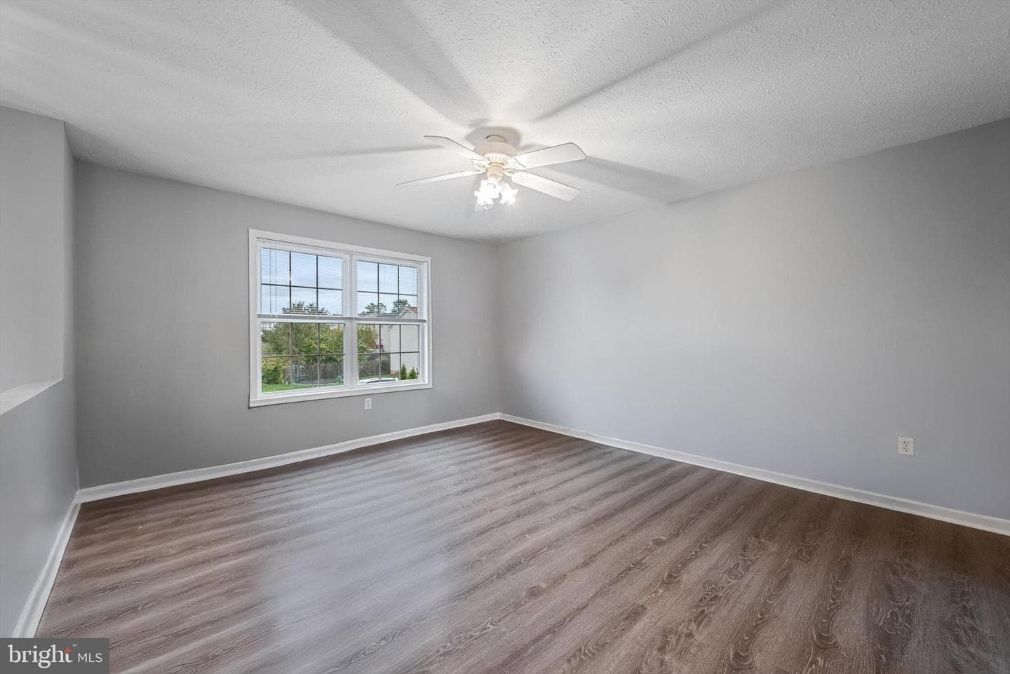 290 Green Street photo 9