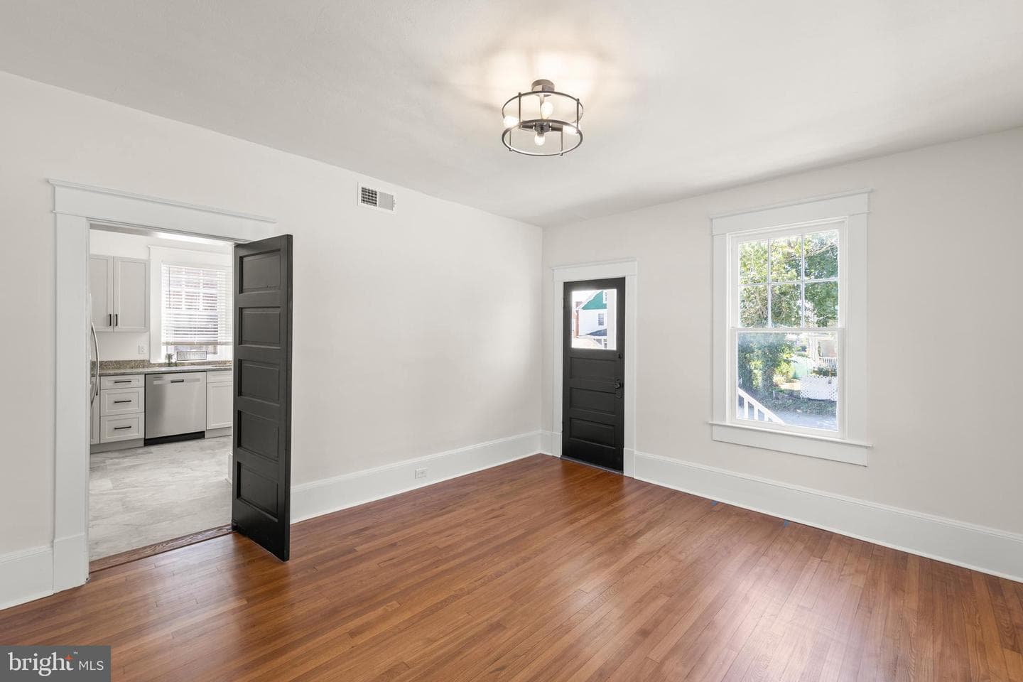 501 National Avenue photo 13