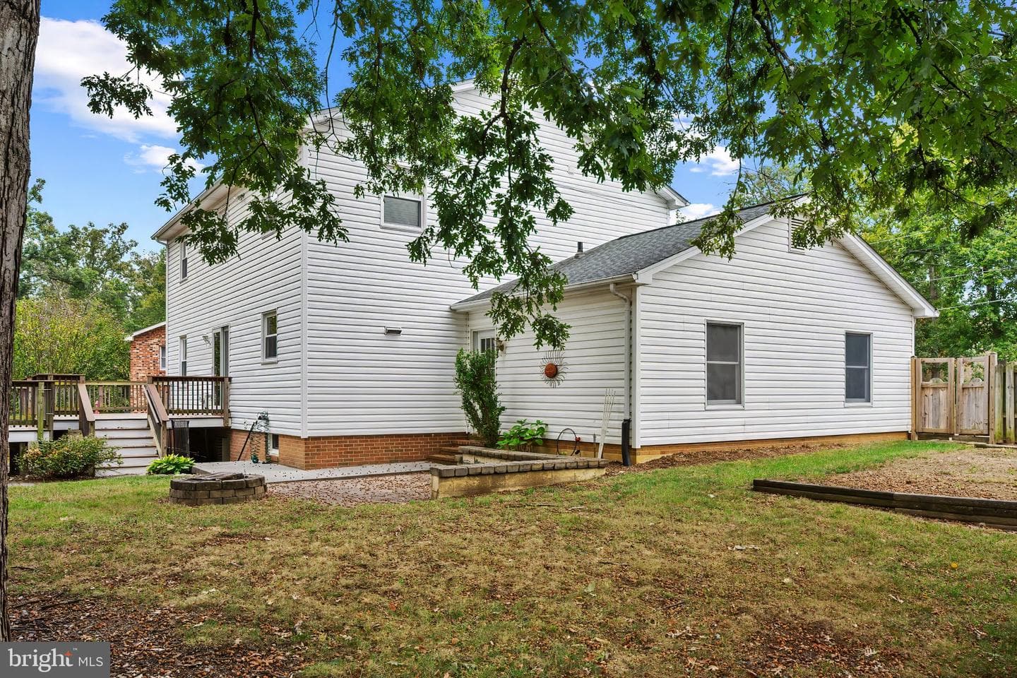 118 Russellcroft Road photo 56