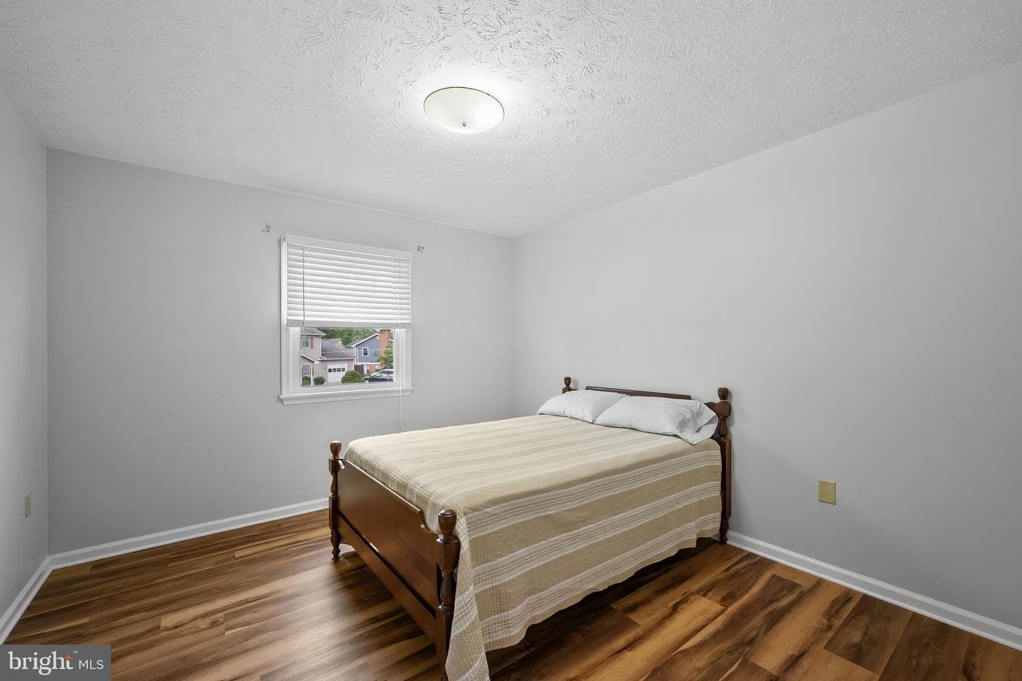 118 Russellcroft Road photo 67