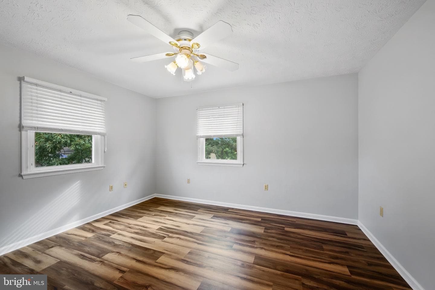 118 Russellcroft Road photo 72