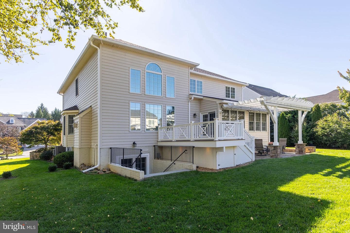 922 Meadow Court photo 60