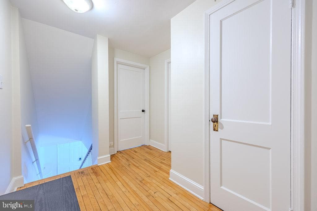 10-12 W Cecil Street photo 50