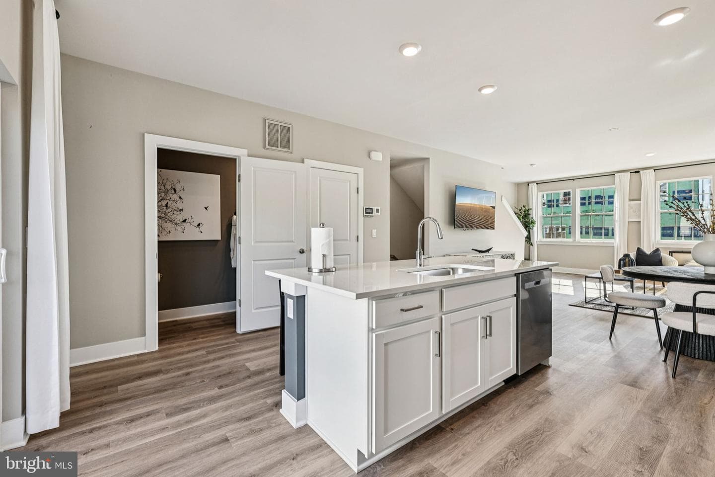 1802 Blythe Way photo 14