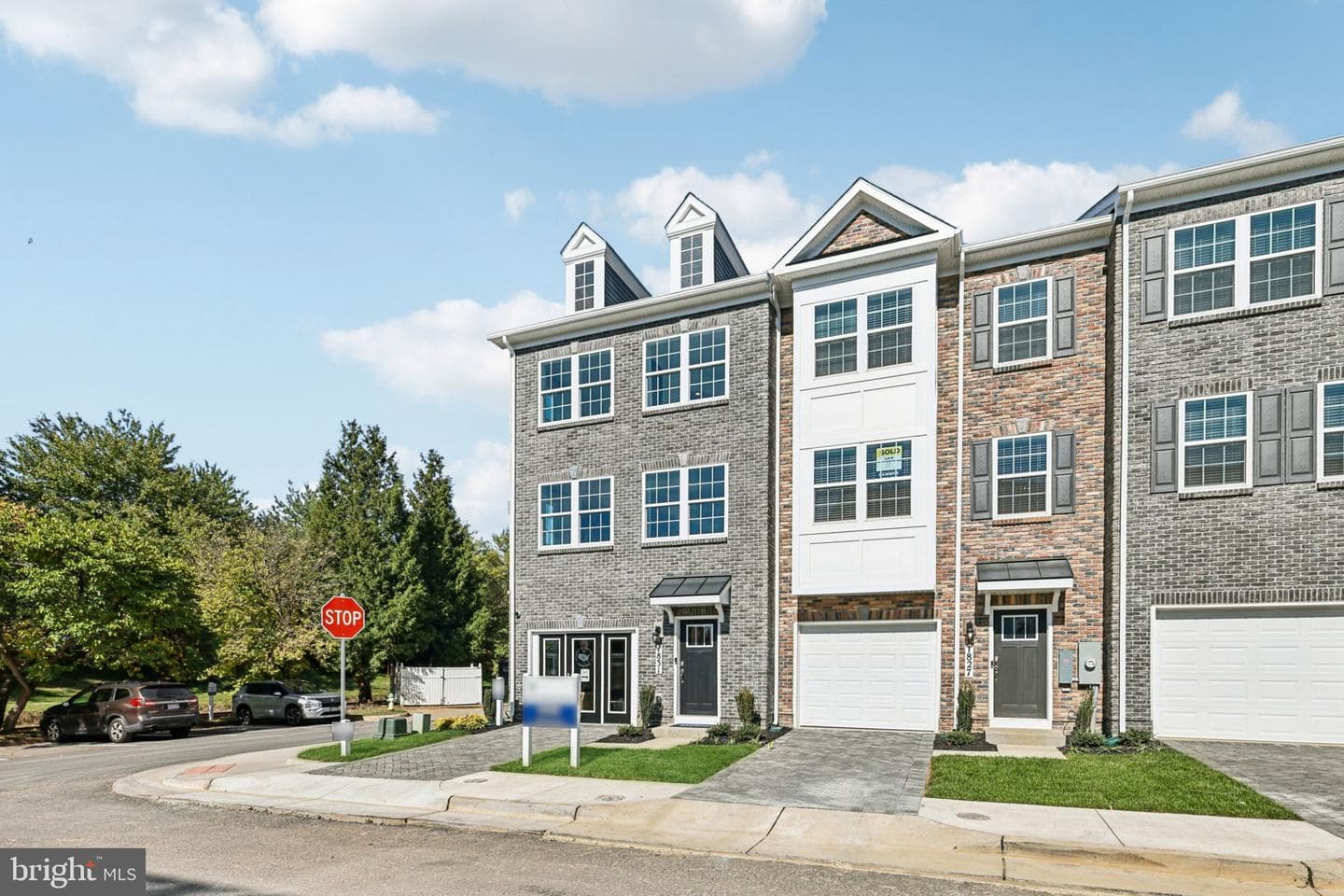 1802 Blythe Way photo 4