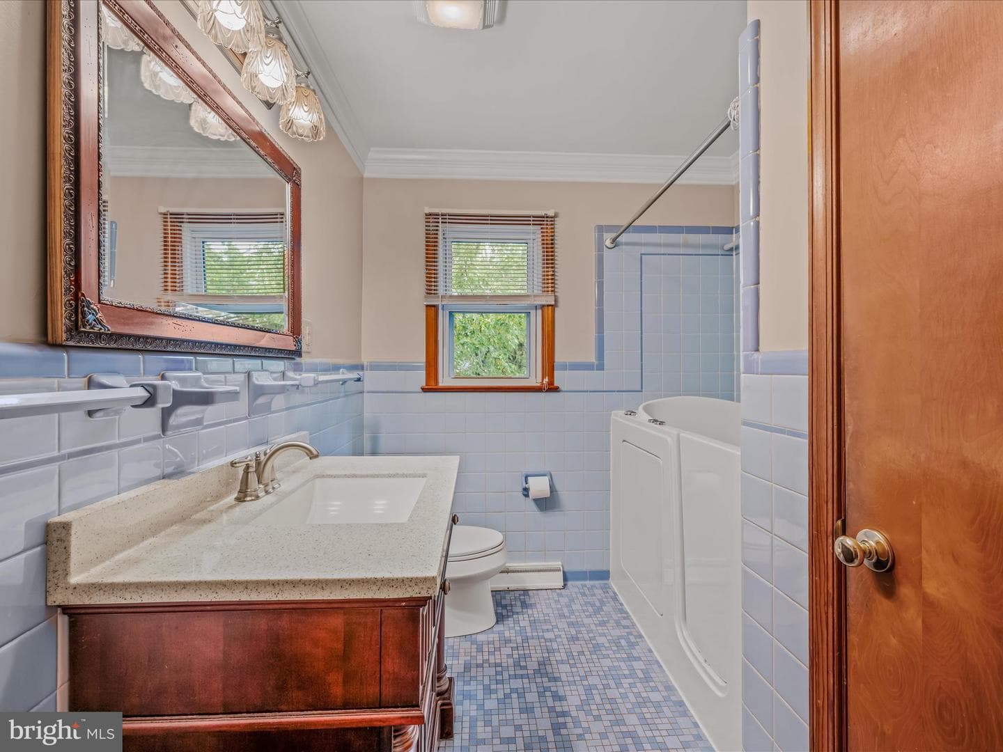 461 Imperial Street photo 13