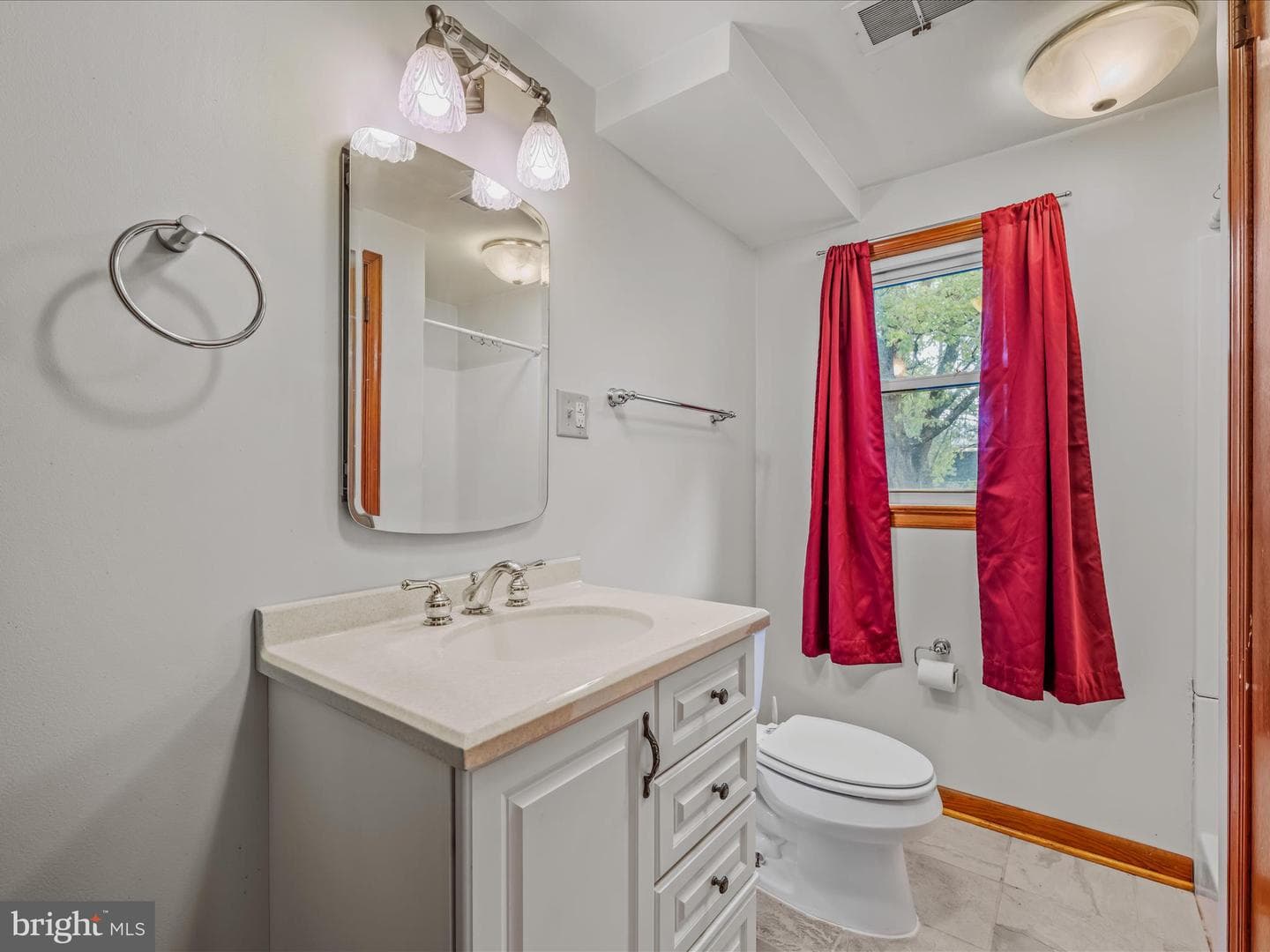 461 Imperial Street photo 26