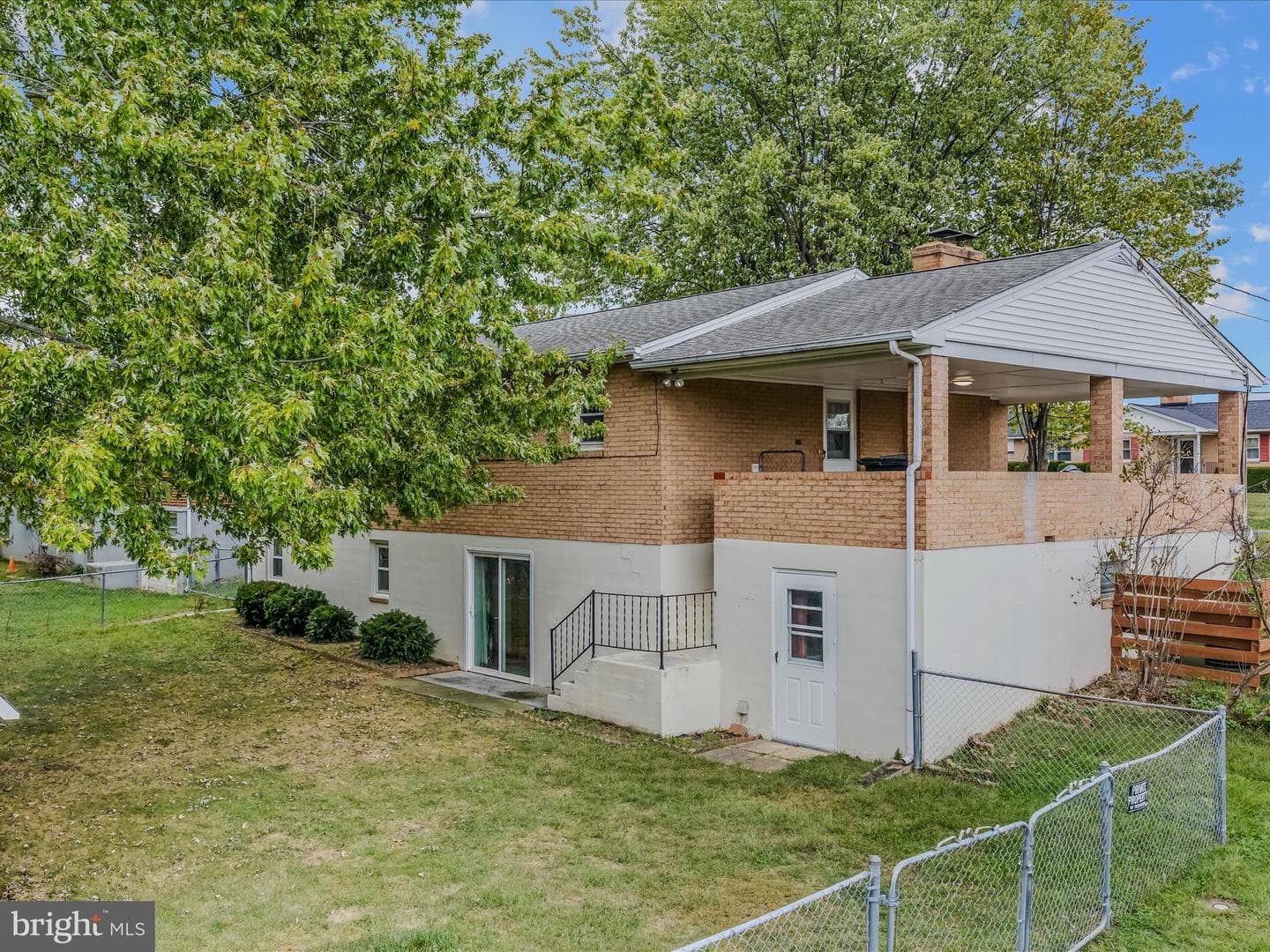 461 Imperial Street photo 41