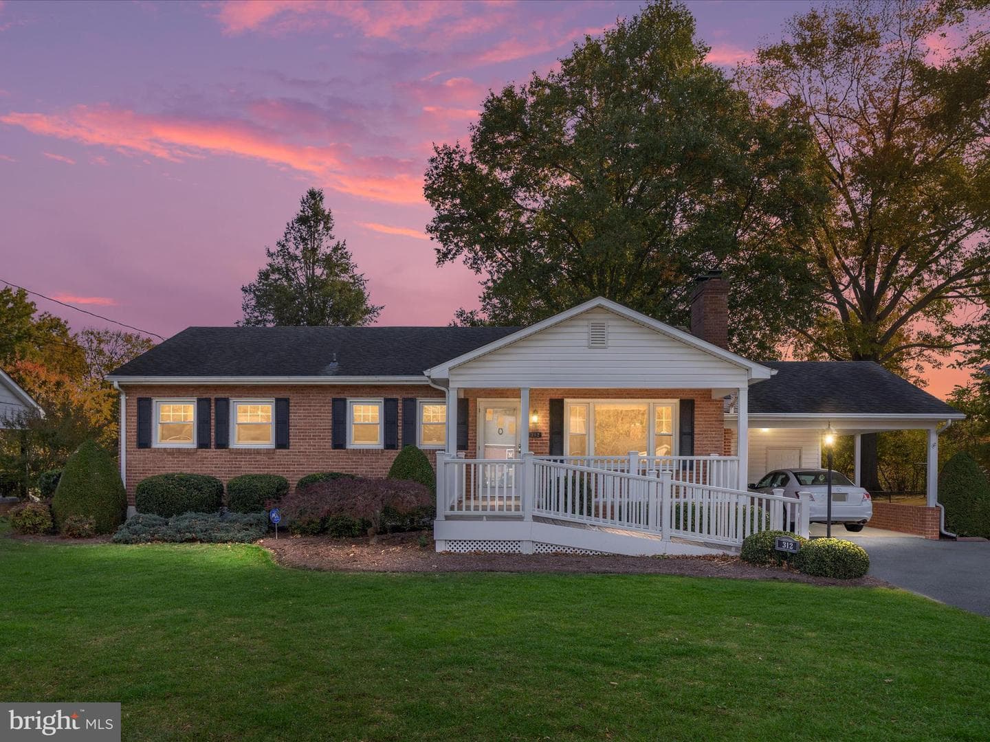 312 Fox Drive photo 1