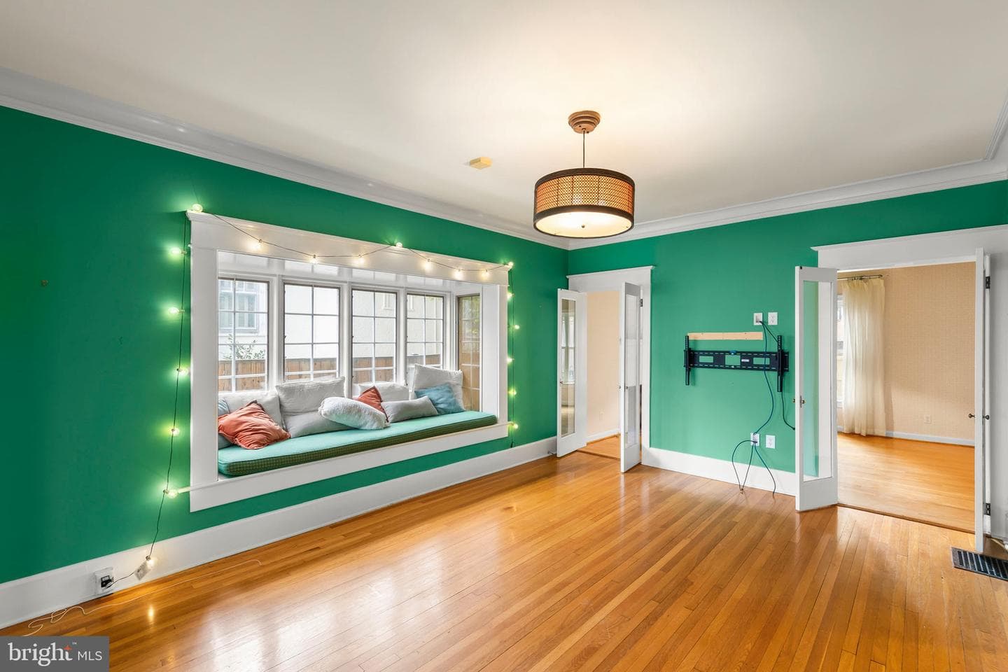 315 W Leicester Street photo 12