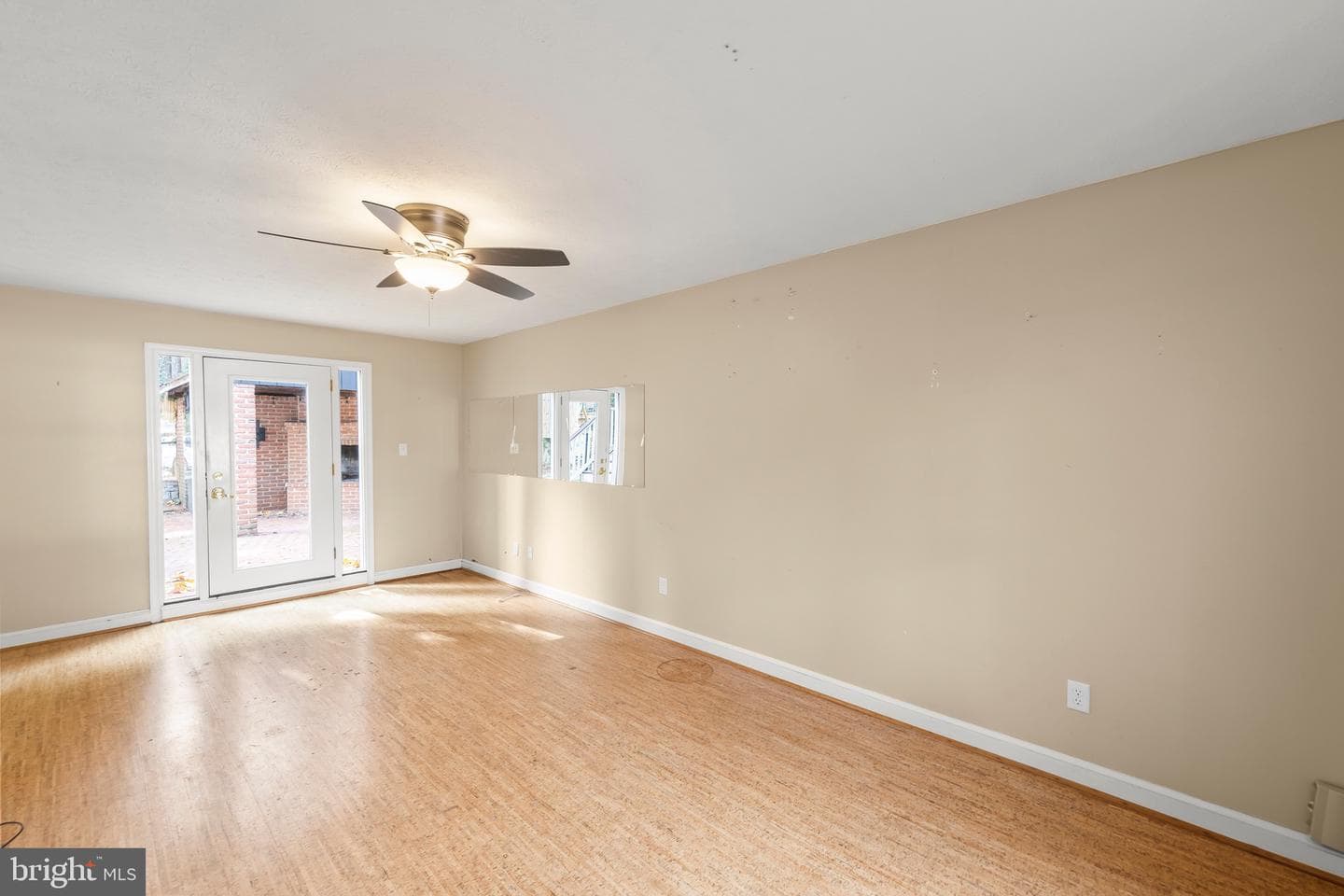 315 W Leicester Street photo 22