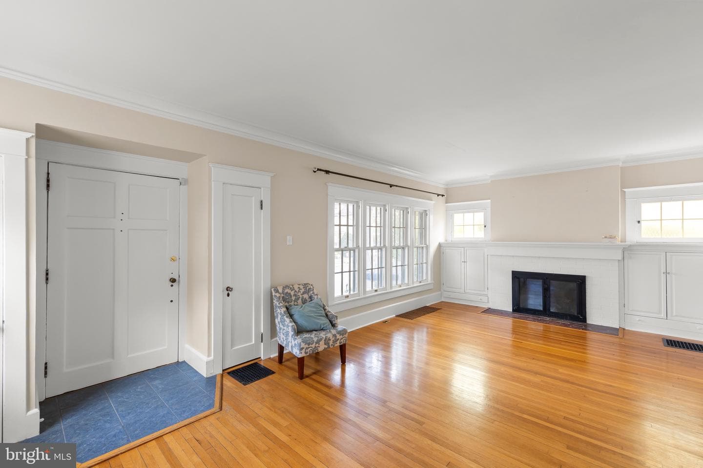 315 W Leicester Street photo 6