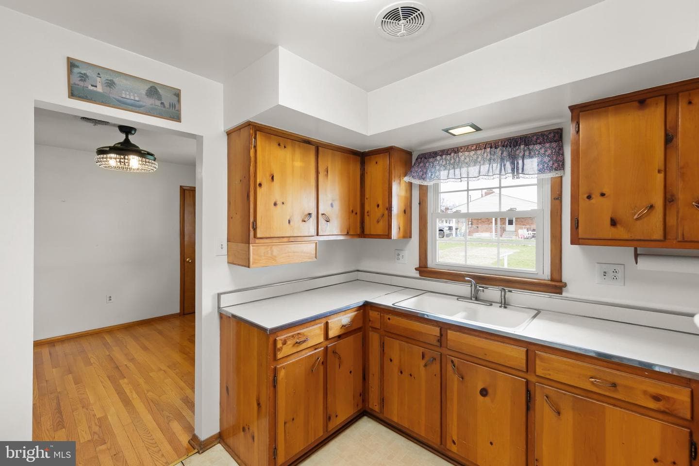 101 Molden Drive photo 10