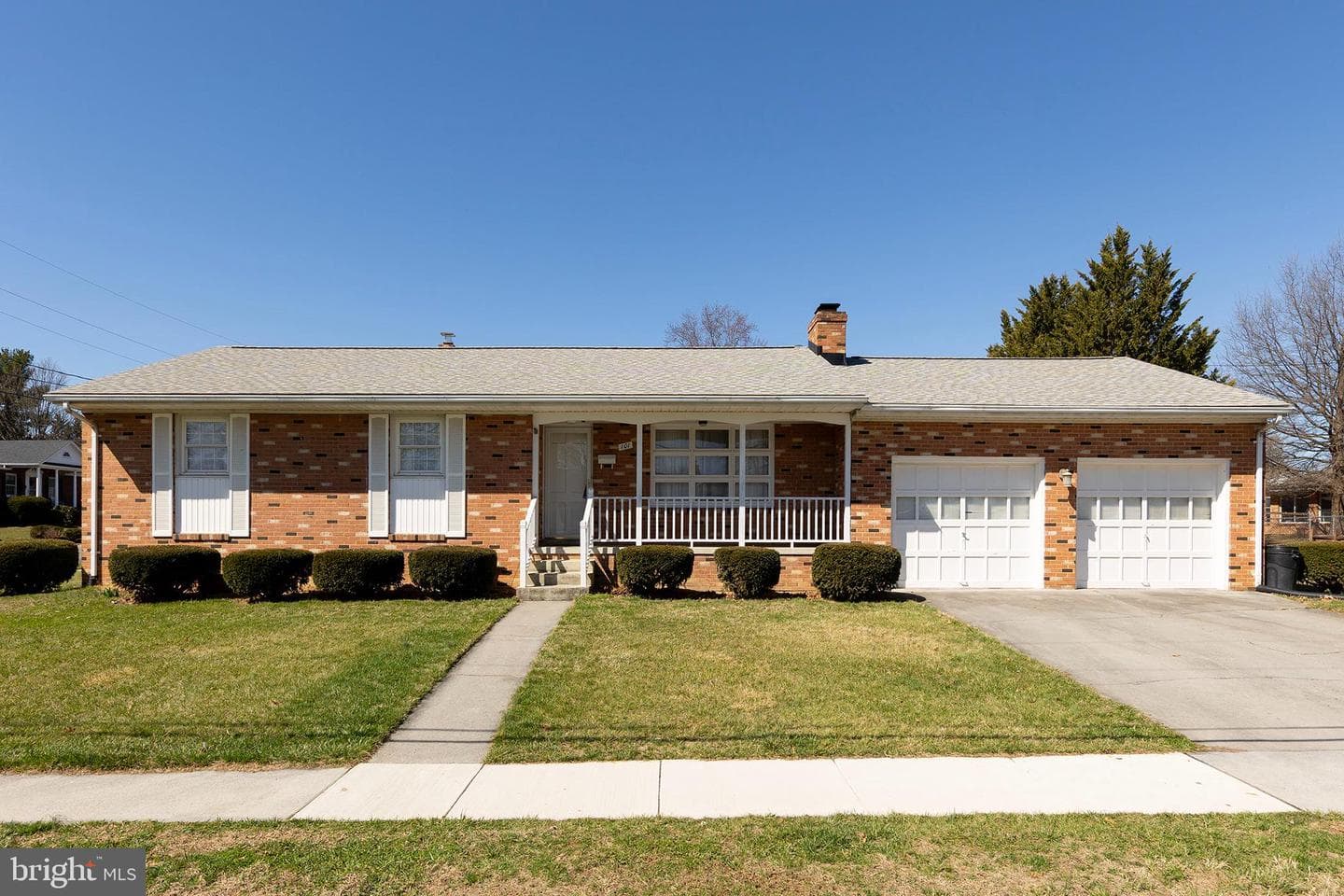 101 Molden Drive photo 2