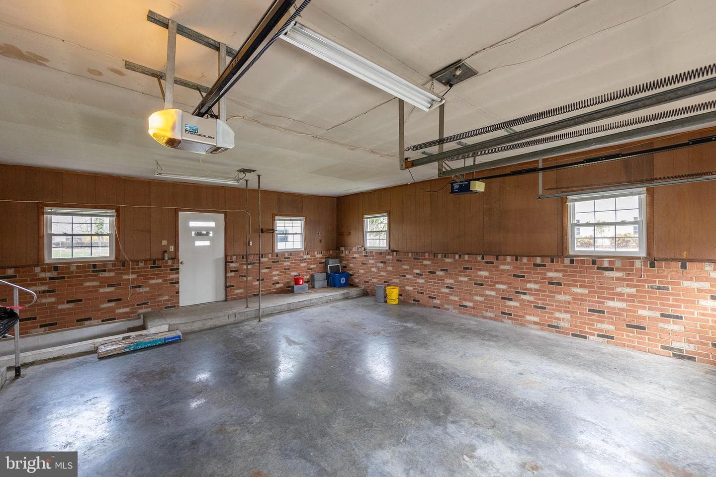 101 Molden Drive photo 28