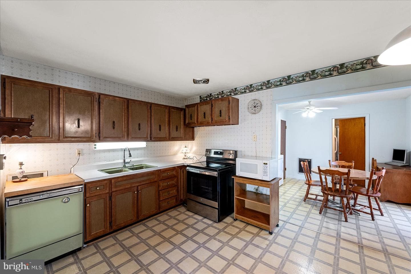 621 Butler Avenue photo 6