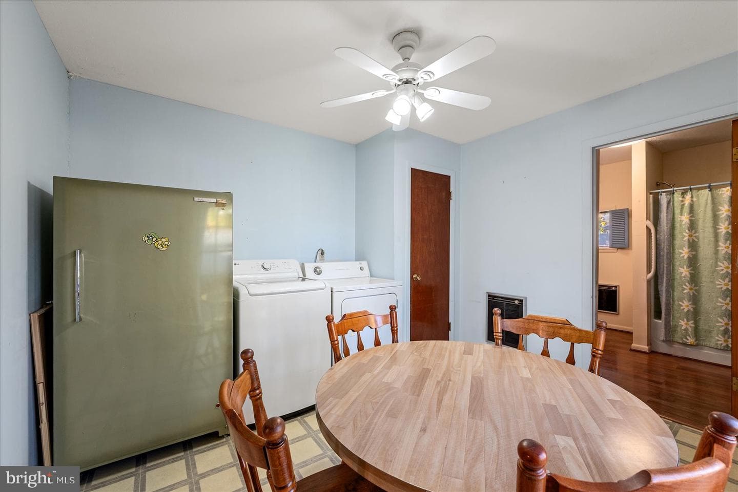 621 Butler Avenue photo 9