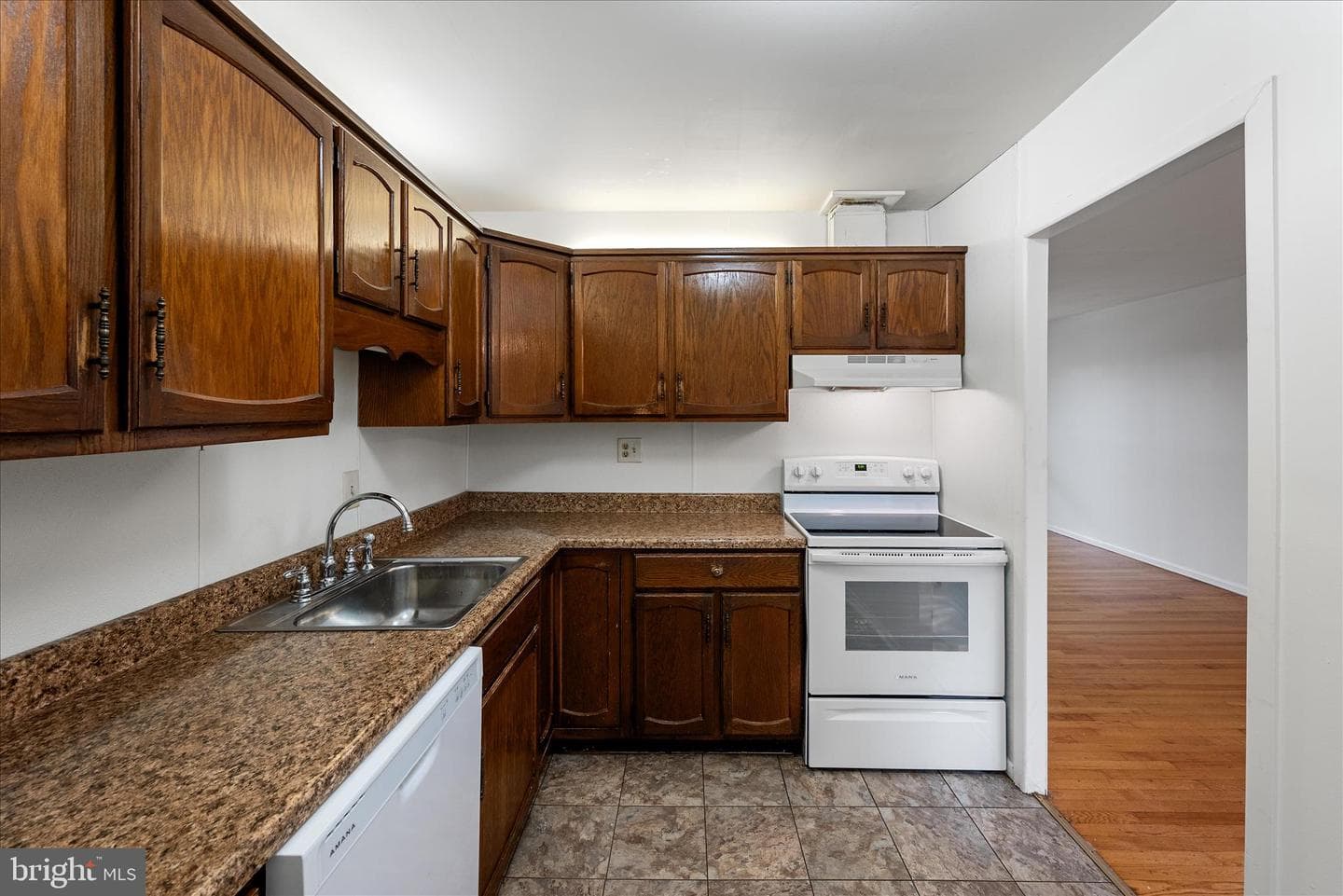 127 Shirley Street photo 13