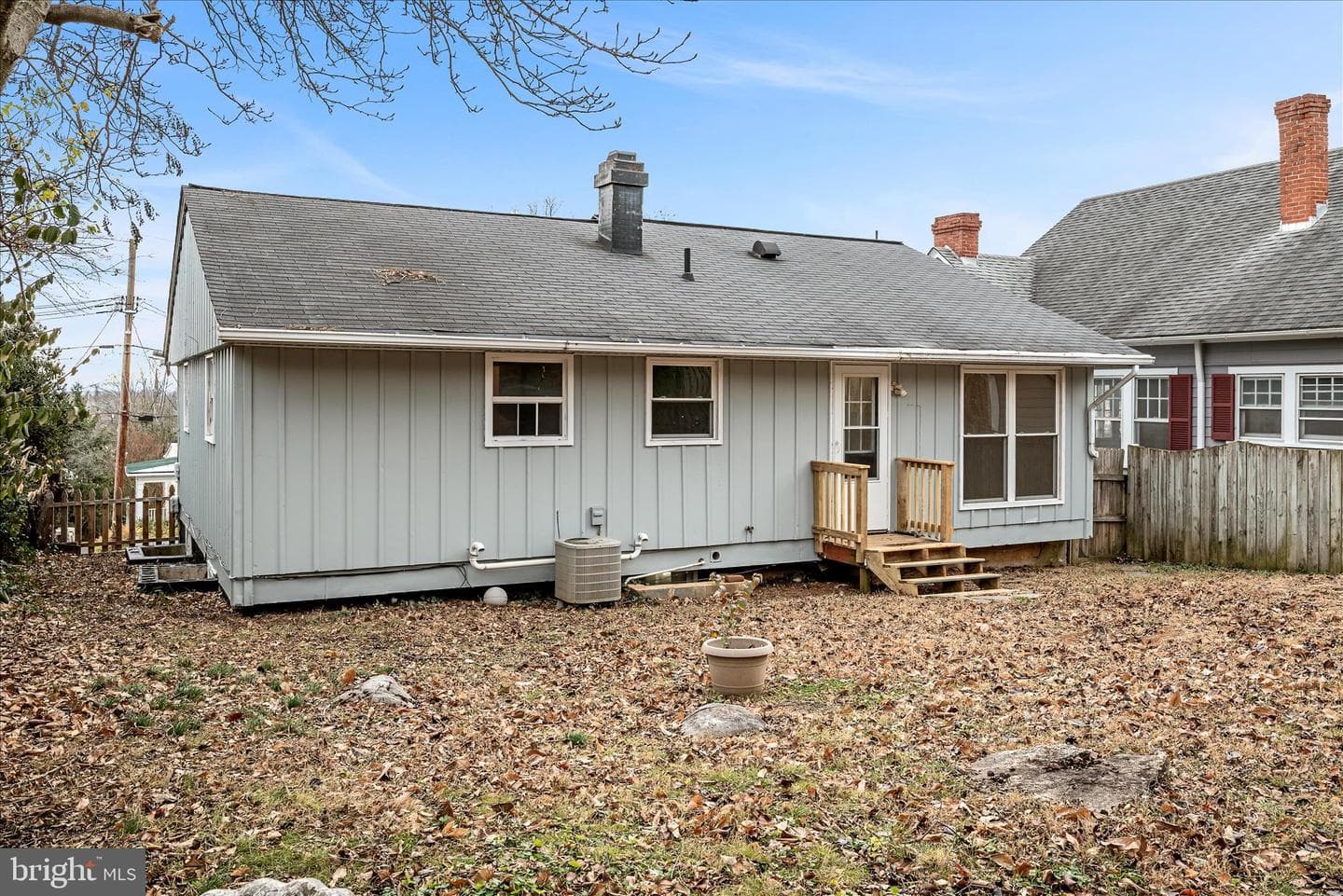 127 Shirley Street photo 34