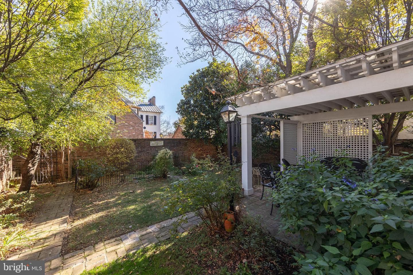 216 Fairmont Avenue photo 38